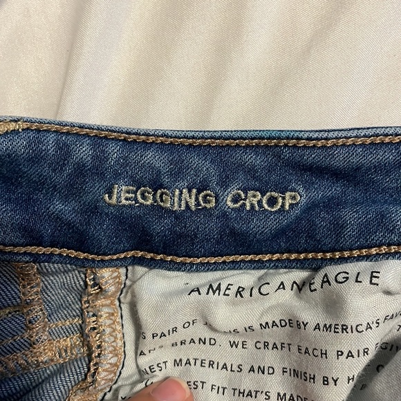 American Eagle Low Rise Cropped Jeggings - Picture 4 of 5